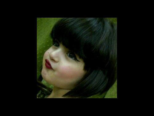 _: ﻟﻗﯾت باﻟسبعان ﺧﻣﺳۃ ﻋذارﯾب اﻟﻃﯾب واﻟﻓزﻋﮪ وﺗﻗدﯾر الاﺟﻧاب دون اﻟﺧوي ﯾاﻃون ﺣر اﻟﻟواﮪﯾب وان ﺣدت اﻟدﻧﯾا ﯾﻓﮔون الاﺷﻧاب# يَ لبىء حـنـآ فيء ذمتيء