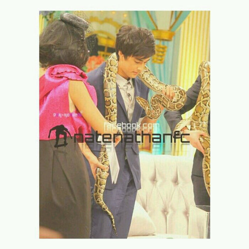` [ สวัสดีฮะผมบอทเนตั้น แดนอรุณ รามณรงค์ ☺, เรียล ; IG - nate_nathan ♥, #ฝากเอ็มวีเพลงไม่ค่อยชัดด้วยฮะ ^___^ ( งาน & รูปfav.) ] '