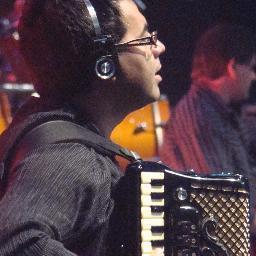 elias , acordeonista , produtor e arranjador( de briga) ...