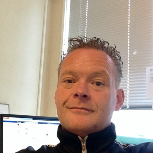 thimeper's profile picture. Journalist, men ellers helt ok.