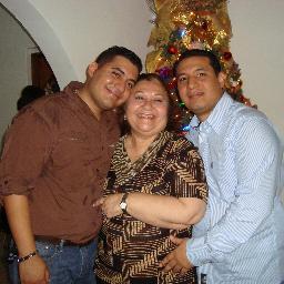 Egresada de la Universidad del Zulia. Comunicadora Social        Caracas