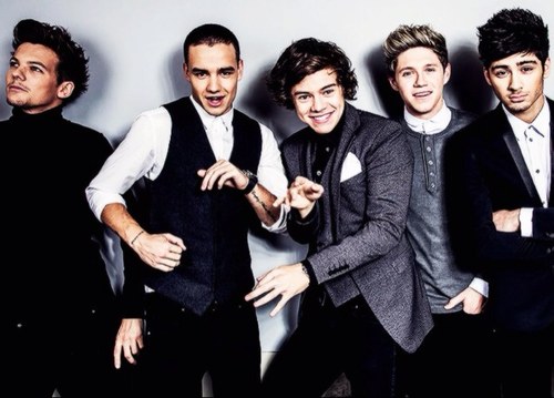 Mis padres me enseñaron a caminar.La sociedad a caerme y mis idolos a levantarme «You only live once» Directioner 23/7/10 YOLO