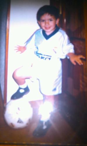 rodri972's profile picture. Siempre lo intentaste. Siempre fallaste. No importa. Inténtalo otra vez. Falla de nuevo. Falla mejor.