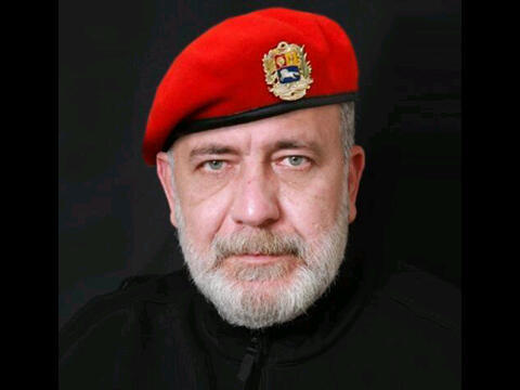 - #TROPA - Te Amo Gigante @chavezcandanga. Presidente @NicolasMaduro lleva ese legado con EFICIENCIA, asi lo queria nuestro amado CHAVEZ!