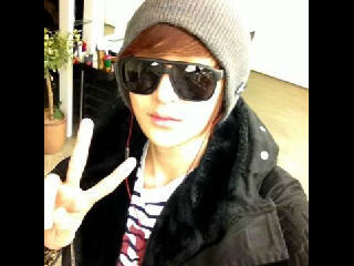Nama gua Kyumin, gua 93 line, tinggi gua 186cm, berat gua 80kg, paha gua lbih mulus dri paha SNSD, gua Rapper unyu.