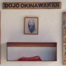 Escuela de karatedo Kobudo estilo @hiramatsukai (Gojuryu, Shorinryu y Okigikukendo). Fundada 1979. Instructor:@shihanmiguel 04146411694 okinawakan@gmail.com