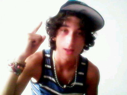 Desear ser otra persona es un desperdicio de la persona que eres.