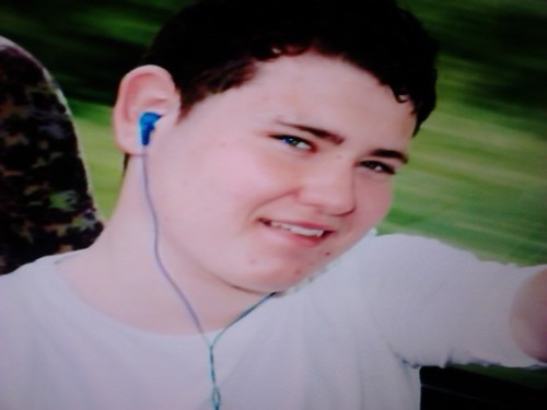hi I'm Shaneo follow me and I follow back