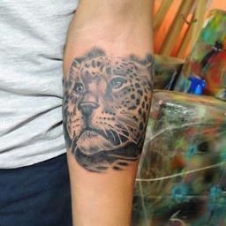 tatuador y artista grafico
320 791 64 58
Pin 321974bf