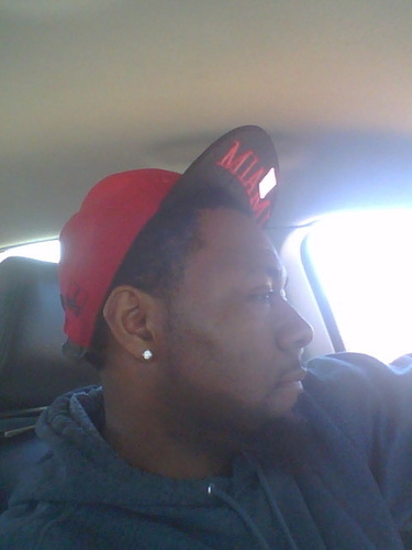 LOVE THE Cleveland Cavaliers  AND CHICAGO BEARS/LEBRON MY FAVORITE PLAYER/LOVE MY TWO BOYS. GOD FIRST