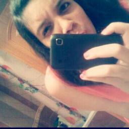 A #ProudDirectioner . I'm so in love with 5 idiots !! I laugh ^_^ I love ♥ And I simply live ! My friends are my EVERYTHING ♥♥ I follow back xx