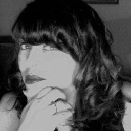 Cozeeluv's profile picture. 