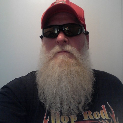 Passionate craft brewer, beer nerd/geek nut, trainer, father, writer, carer, rugby fan, humorist, provocateur, music lover, ;-)