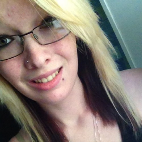 _Batmann_Babee_'s profile picture. Hi, I'm Charlotte. I miss Maryland, but im fucking shit up in Alabama. I love my wife. #Audrey. 3 I'm obsessed with Batman. Follow me and i'll follow back. ;)