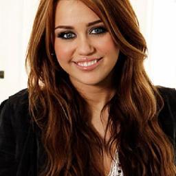 Soy Phoebe Grey Steele, hija de Christian y Anastasia, hermana menor de Teddy, tengo 17 años.