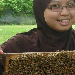 Hanee_AJ's profile picture. its all about life...Relationships are like glass.  Sometimes it's better to leave them broken than try to hurt yourself putting it back together