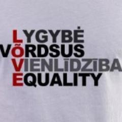 atsiskleisk sau, atsiskleisk geriausiai savo draugei, atsiskleisk kolegai jog esi LGBT draugas, suteik LGBT balsui veidą; lend your face to an LGBT voice! xoxo