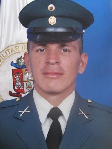 Suboficial Desaparecido el día 24 de Abril de 2013 en Arauca-Cubara- Vereda la Gaitana. Cualquier Información 3125741961 Pin: 24C484BE
