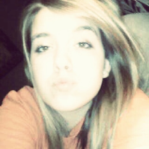 Watts_11's profile picture. 16 , sophomore at FHS , uhh birthday is October 4th.. idk what else to say.