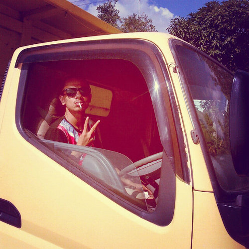 haffizzh's profile picture. ampunkan diriku jika selama ini hanyalah berbuat dosa, tak sanggup diriku bila di akhir hidup menanggung siksa-MU.