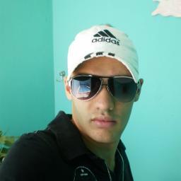 olá sou Rafael tenho 20 anos,sou de Caruaru-PE sou engraçado,Alegre,Simpático amo minha Familia,tbm amo o Santa Cruz e o Corinthians