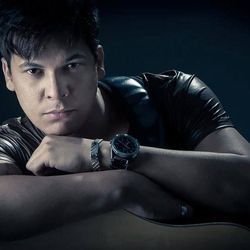 Alô moçada tudo bem? Sou João KazaK, cantor e compositor de Minas Gerais. Quem gostar de sertanejo visite meu site!!! Gostando!? Divulguem!! Vamos com tuuuudo!