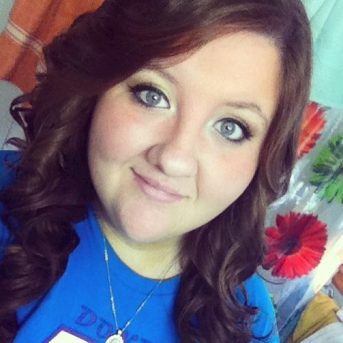 Country music, bonfires, and some Jesus.  Love my life(: