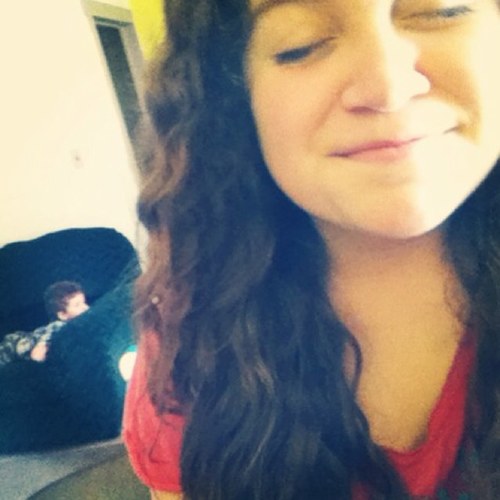 Hi 
I like cats 
And pizza is good 
My tweets are lame 
Follow me because you should ✌