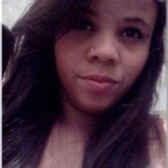 stffani's profile picture. Chega uma hora que a
gente cansa de correr atrás
e o corpo pede descanso
com dó da mente e do
coração apedrejado.