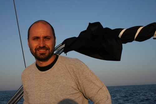 venturamoriscot's profile picture. Tendeixo al sudapollisme, però segueixo gaudint de la bona companyia, del bon menjar i del bon beure... a vegades, el menjar i el beure, poden no ser bons.