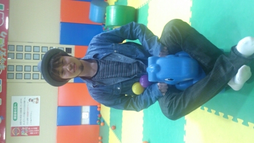 shotno12's profile picture. 兵庫教育大学附属中→小野高校63回生→ＡＰＵ
ツイッター初心者です。よろしく