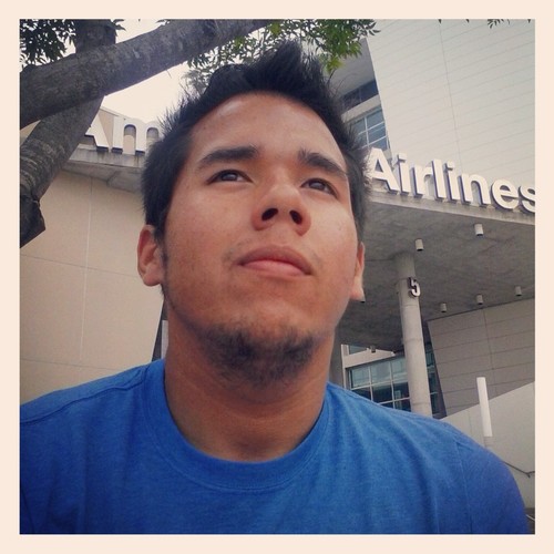 Th3Ronin's profile picture. 