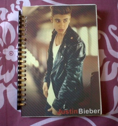 We sell @justinbieber's official and unofficial merchandise for Indonesian Beliebers. For order, you can text the owner at 085251310250 or mention us.