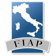 La FIAP è una Associazione che si propone di riunire in una federazione comune le varie organizzazioni professionali impegnate nella psicoterapia.