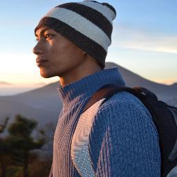 apapun yang anda pikirkan,,,, pikirkanlah yang positiv..........
secepat apapun anda berlari takakan mendahuliu angan angan untuk kesenangan anda