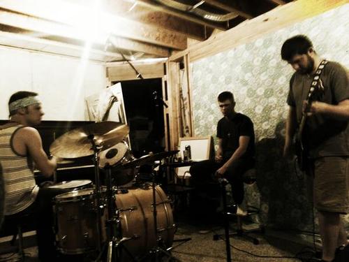 HereafterMI616's profile picture. #Punk and #Acoustic band.First album on iTunes,Spotify Members: @samxedgex616 @th3rock20 @thestoneburner Follow us!