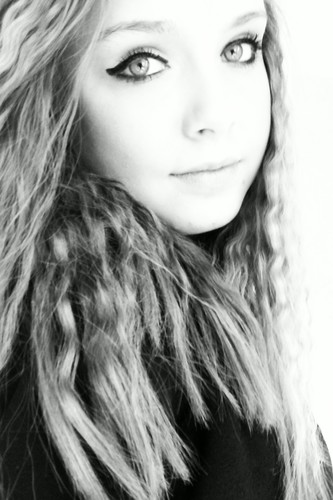Follow, & ill Follow back! Facebook~ Amy Houghton, Instagram~Amy_Houghton14, MessageMe~YL425WTV!;) LCFC and CFC all the way! wooo!:* Mountsorrel