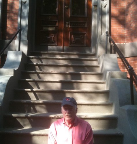 LeeSalem1's profile picture. Retired Universal Uclick editor and president with scars from defending Doonesbury, Oliphant and other cartoonists.