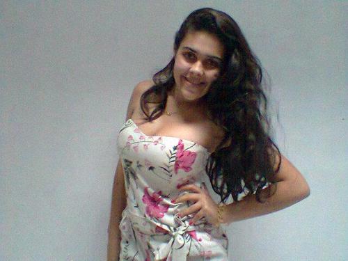 Sou uma garota muito amiga ,mais q no amor sou muito iludidaaa.. Eu me engano muito facil com os caras.....
ESSA SOU EUUU...
LINDA NÉ.!!! KKKKKKKKKKKKKKKK