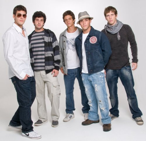 BandaAbreAspas's profile picture. http://t.co/yWMWyh4sDx Estamos na FINAL! VOTEM!