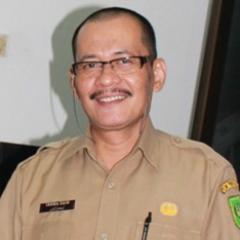 Lahir, Jakarta Bekerja di Pekanbaru Riau Sebagai PNS Dinas Pertambangan dan Energi Provinsi Riau.