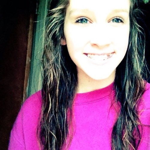 Leahxo627's profile picture. ħaı, ım ιεaħ✌ sίngιε :** ιίνε. ιaúgħ. ιõνε. fõιιoώ ɱεεε