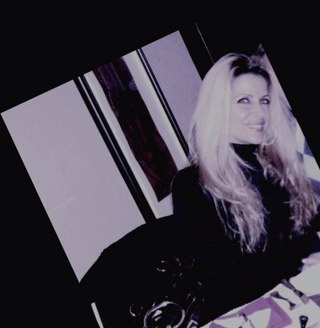 Mom of 2 Gorgeous boys who loves Bon jovi loves people with good life values ,loves life,laughing,spending time with my kids,cooking  ,bon jovi music...