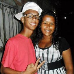 ~ α gαrotiinhα imperfeitα,
αqeelα qeê chorα de dor,
αqeelα qeê ja sofreu poor αmor,
αqeelα qe sαbe se αrrepender ♥