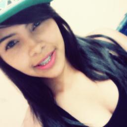 Quem se descreve se limita !