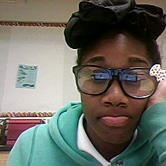 YUNNOO!! ITS lil Fayee!!!!! heree counting BIGG GUAP$$ and callin hoess out !!! follow my Pretty Dopee ahh n ill follow bakk!!!! (maybe) #FREAK-SQUAD!!!