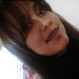 Guardo o meu amor por dentro. É precioso. Pensar nele faz com que eu tenha vontade de cuidar de mim mesmo, é bom. Guardando feito jóia. ♡