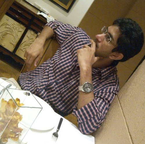Gadget freak || Photography Enthusiast || Day-dreamer || Procrastinator || CA