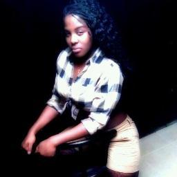 riley cold bitch dumby bhadd. white boy, duffle bag, rockstar let yo skinny sag !!