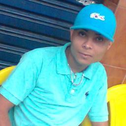 Senhor me faça forte pra poder continuar, a luta é minha vida não me deixe fraquejar. Me guie onde eu for, me livre do perigo, do meu caminho afaste o inimigo!